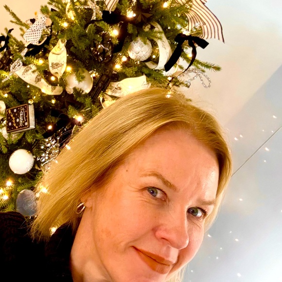 Meet your Posher, Mish - Picture 1 of 1